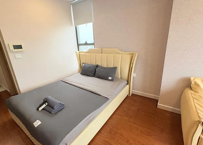 Service Apartment By Me In River Gate Building